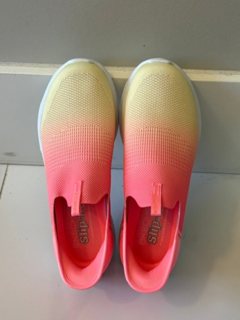Skechers Slip-ins UltraFlex 3.0 Beauty Blend Neon Pink /Yellow NIB 8. - Picture 2 of 4